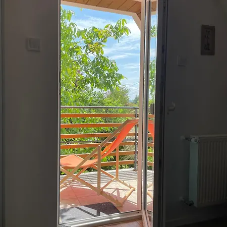 Apartment Quiet, Green, Relaxing Place - 1 Bedroom *