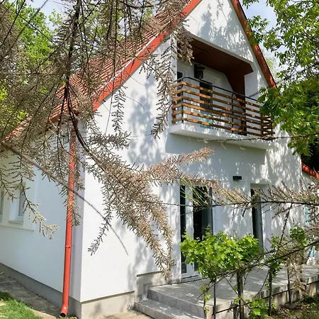 Quiet, Green, Relaxing Place - 1 Bedroom * Balatonfüred