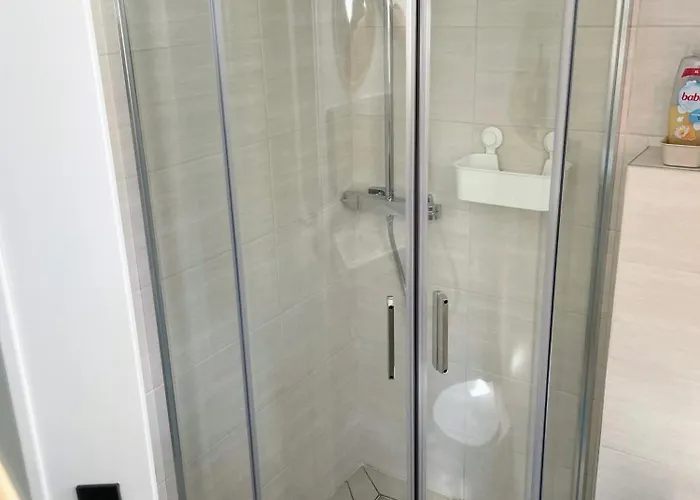 Quiet, Green, Relaxing Place - 1 Bedroom